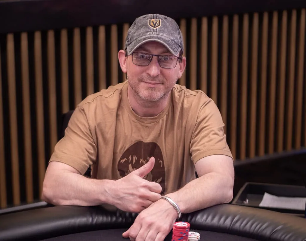 Zach Gensler ชายผู้ล้มสถิติเล่นโป๊กเกอร์นานที่สุดในโลก (124 ชั่วโมง) - KUBET